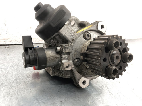 Pompa de injectie inalte VW Passat B7 2.0TDI DSG 4motion 170cp sedan 2013 (03L130755L)