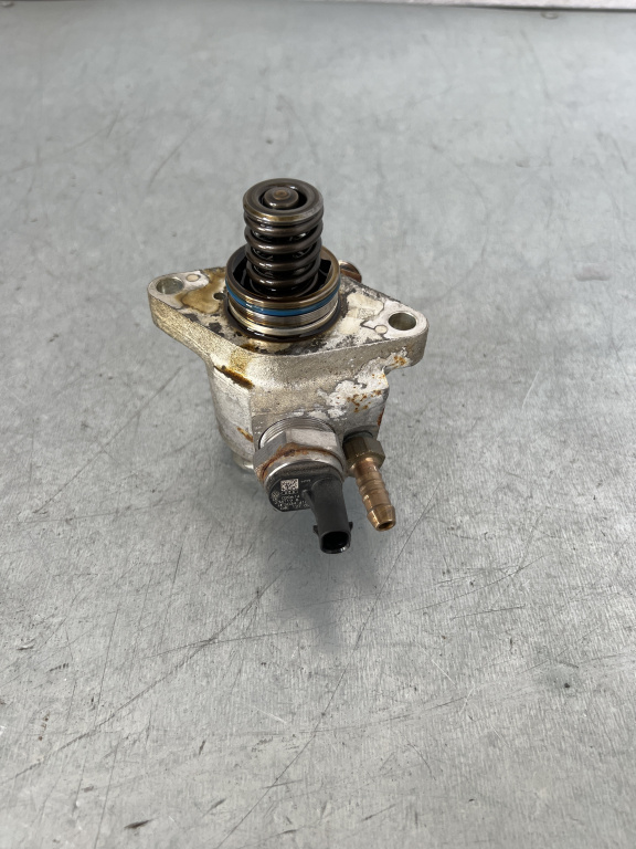 Pompa de injectie inalte VW Polo 1.2 TSI sedan 2014 (04E127026H)