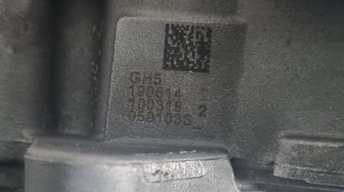 Pompa de ulei Audi A6 C7 3.0 TDI 245 cai motor CDUD cod piesa : 059103S