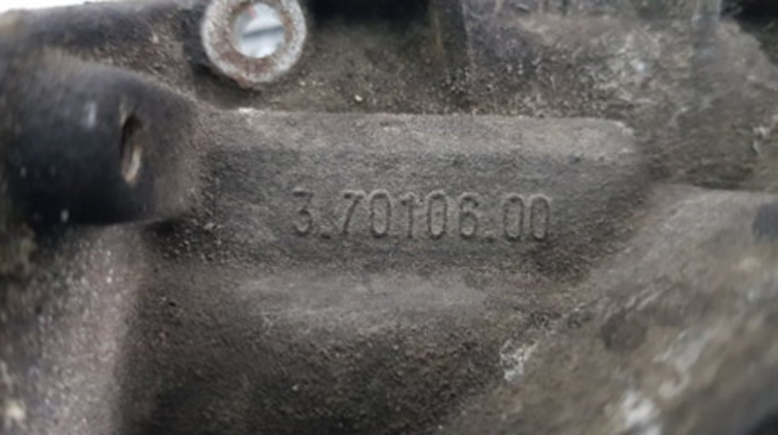 Pompa de ulei Lancia Ypsilon 1.4 B cod piesa : 37010600