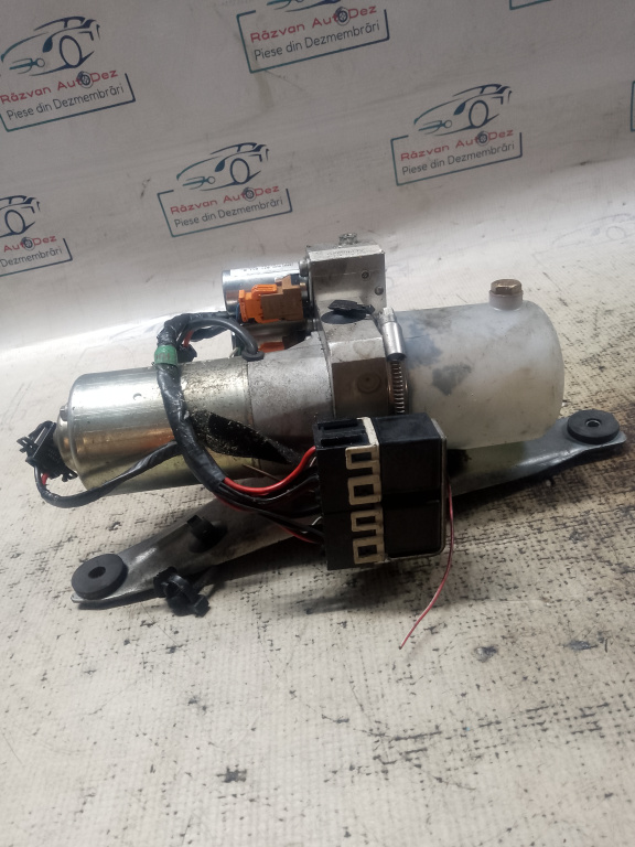 Pompa decapotare Audi A4 B7 Break 2010, 8H0871611B