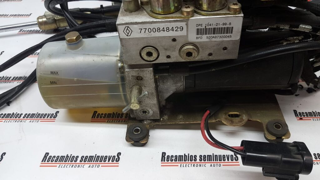 Pompa HIDRAULICA trapa RENAULT MEGANE, 7700848429,