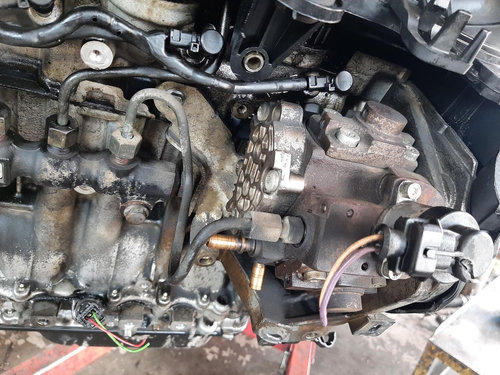 Pompa inalta 1.4 hdi 1.6 d ford c-max focus 2 peugeot partner 206 207 307 1007 0445010102