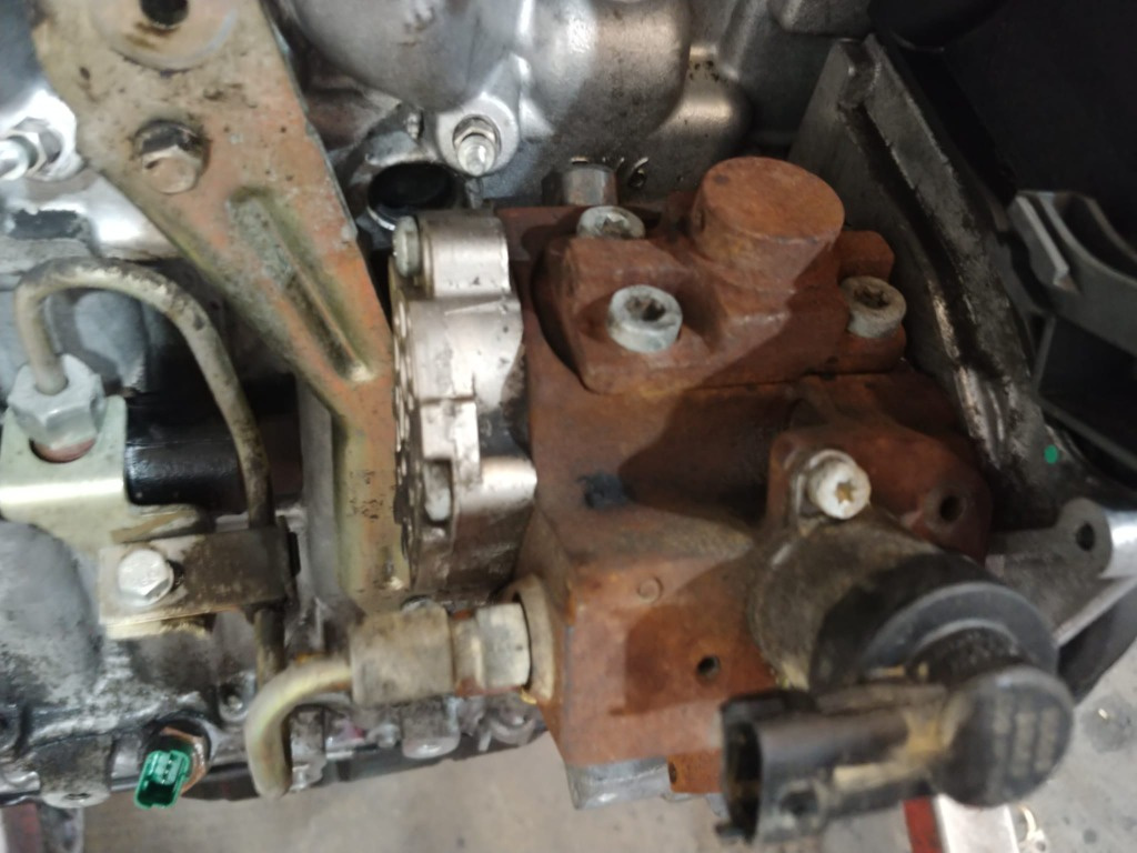 Pompa inalta 1.4 hdi 1.6 tdci 1.6 hdi ford fiesta 6 c-max focus 2 citroen xsara picasso berlingo c3