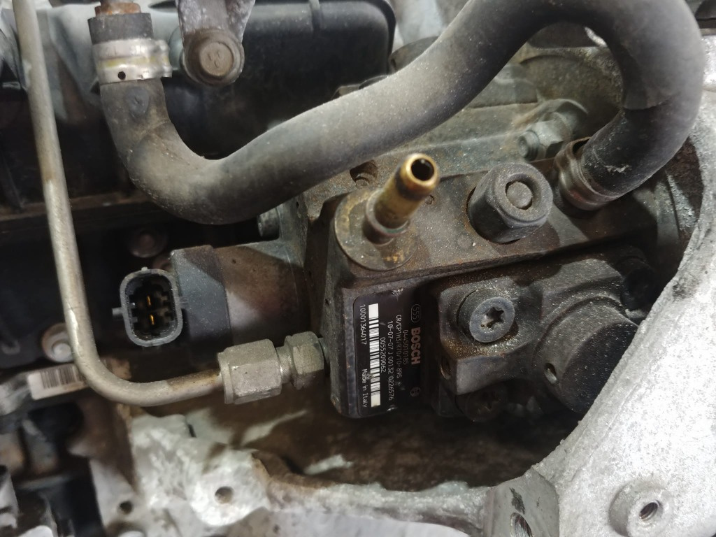 Pompa inalta 1.6 d 1.9 2.0 d 2.0 jtd multijet fiat croma freemont bravo 2 0445010185
