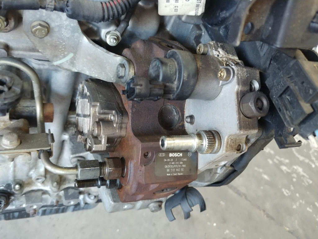 Pompa inalta 1.6 d mazda 3 citroen xsara peugeot 206 307 407 ford focus 2 0445010089 9651844380