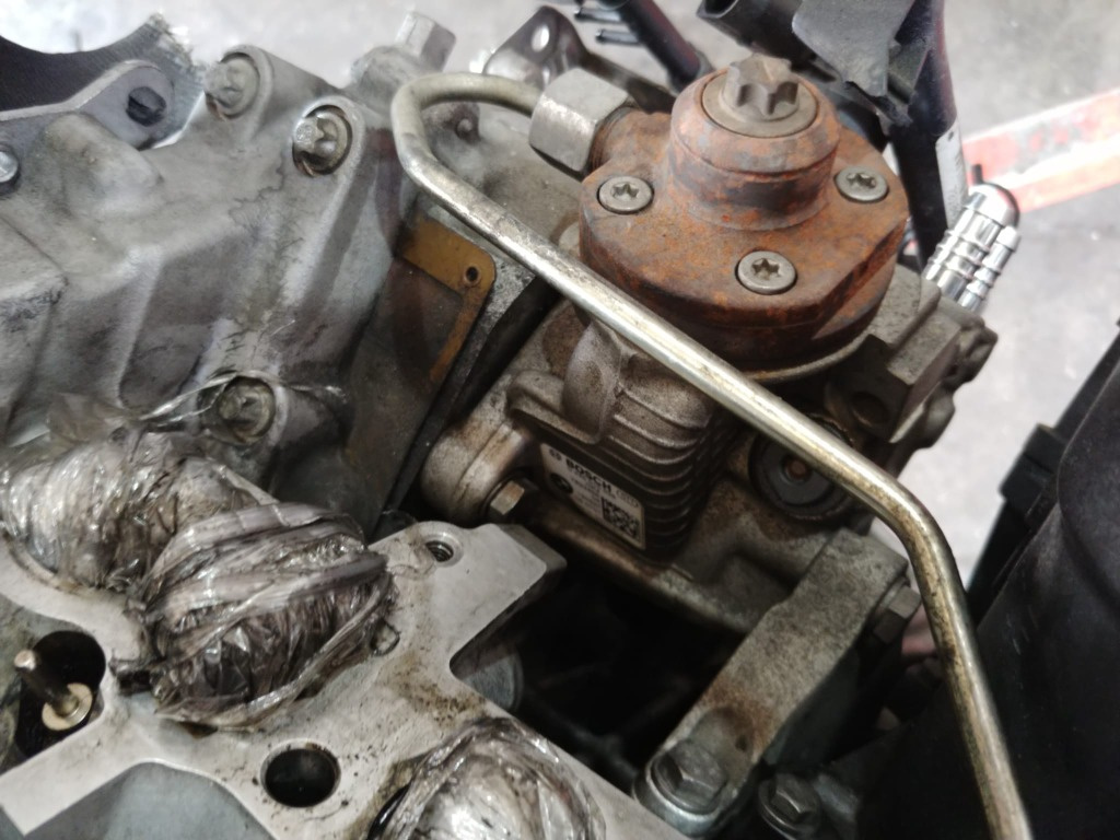 Pompa inalta 2.0 d bmw seria 1 f20 f21 seria 5 f10 f11 0445010528 7823456-04