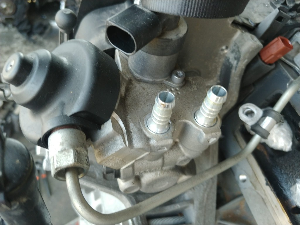 Pompa inalta 2.0 tdi vw golf 7 vw passat b8 touran tiguan audi a4 b9 audi q5 0445010538 04l130755e