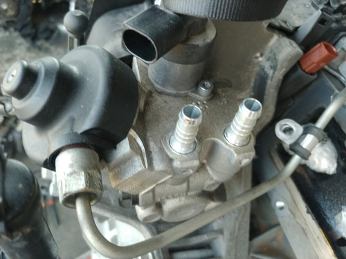 Pompa inalta 2.0 tdi vw golf 7 vw passat b8 touran tiguan audi a4 b9 audi q5 0445010538 04l130755e