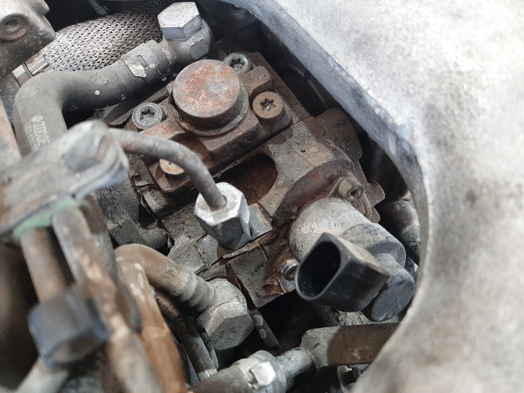 Pompa inalta 3.0 tdi cap audi a5 8t a4 b8