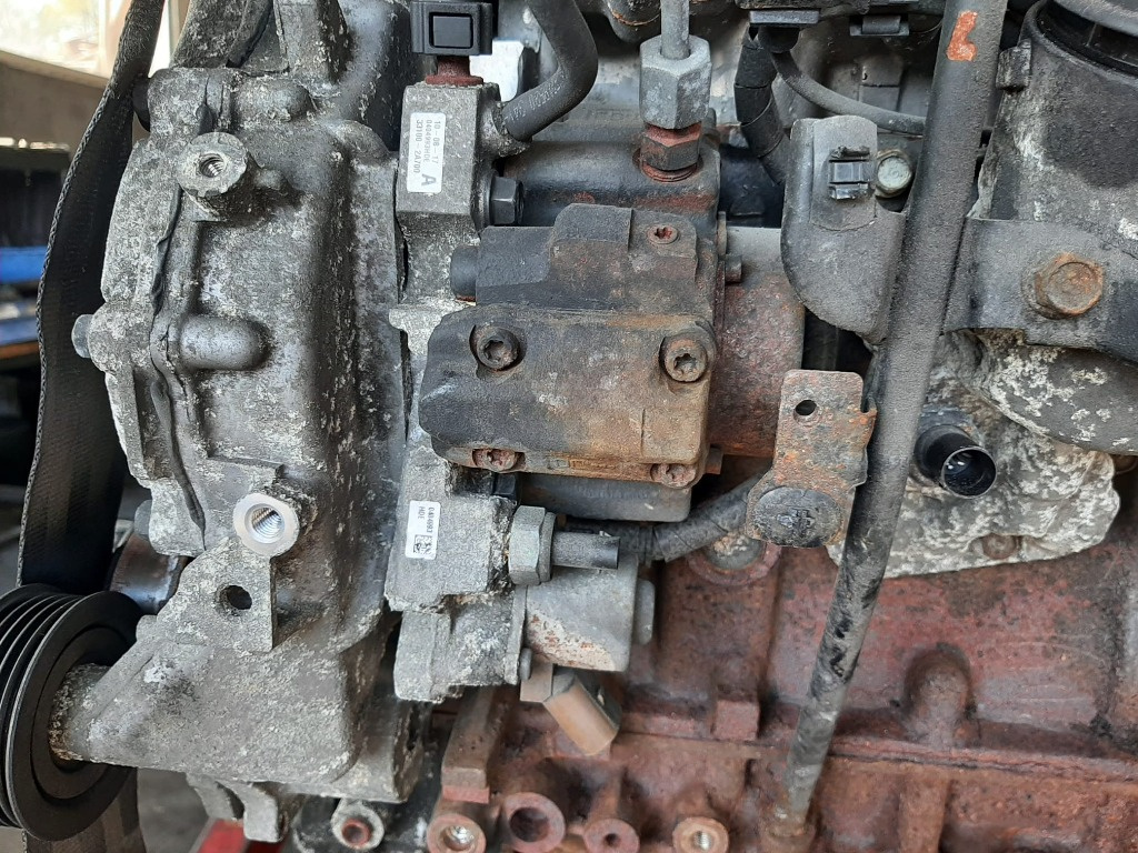 Pompa inalta d4fc 1.4 crdi hyundai i20 ix 20 i30 kia rio ceed 33100-2a700
