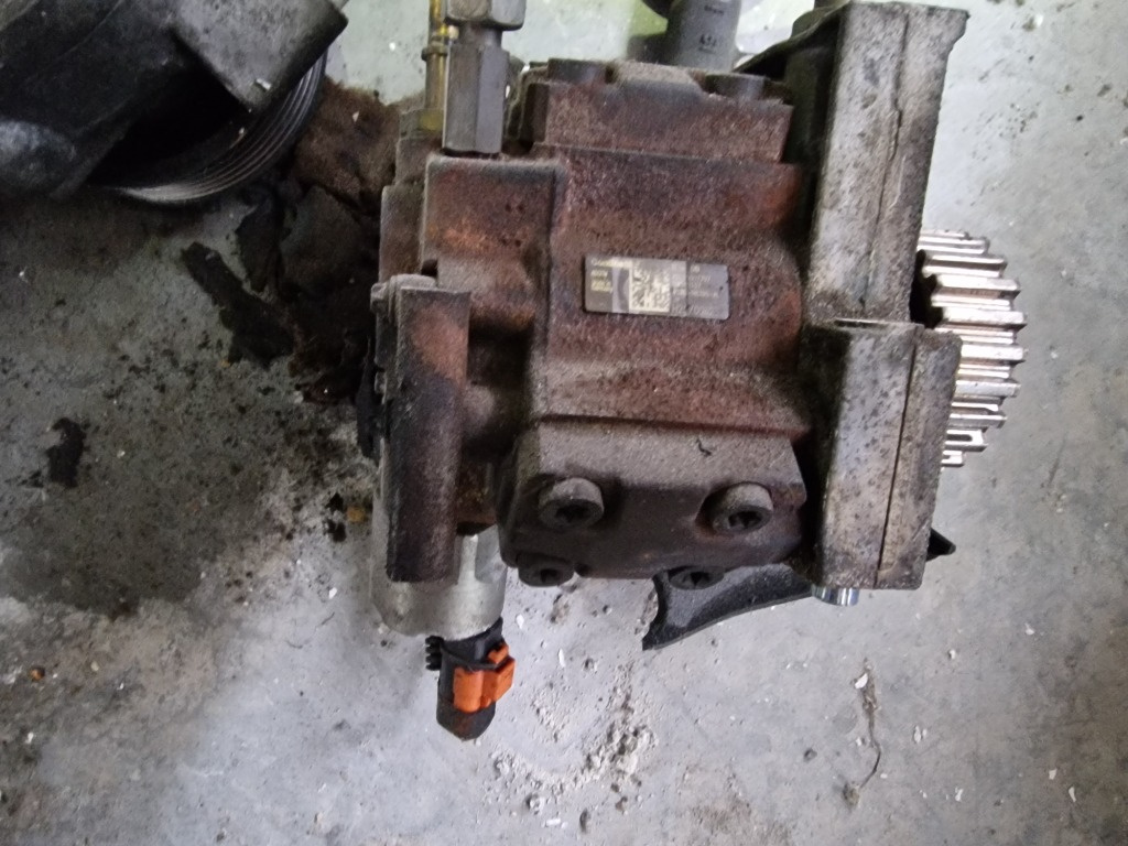Pompa Inalta Jaguar 2.7D Euro 4 cod 4S7Q-9B395-AL