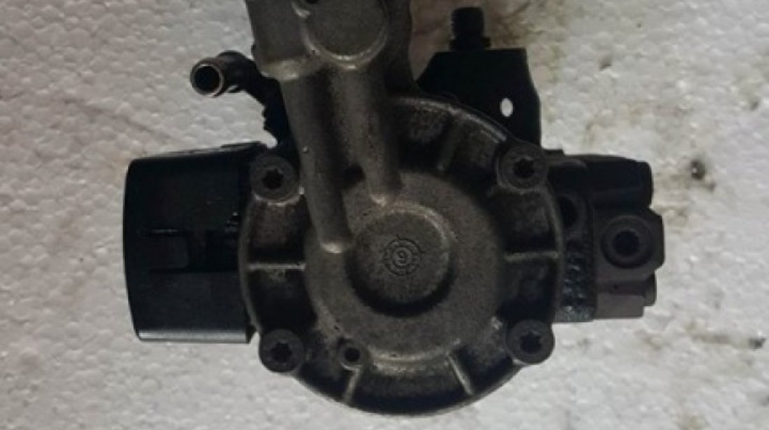 Pompa inalta presiune 03l130755e audi a3 8p 1.6 tdi cayb 90 cai