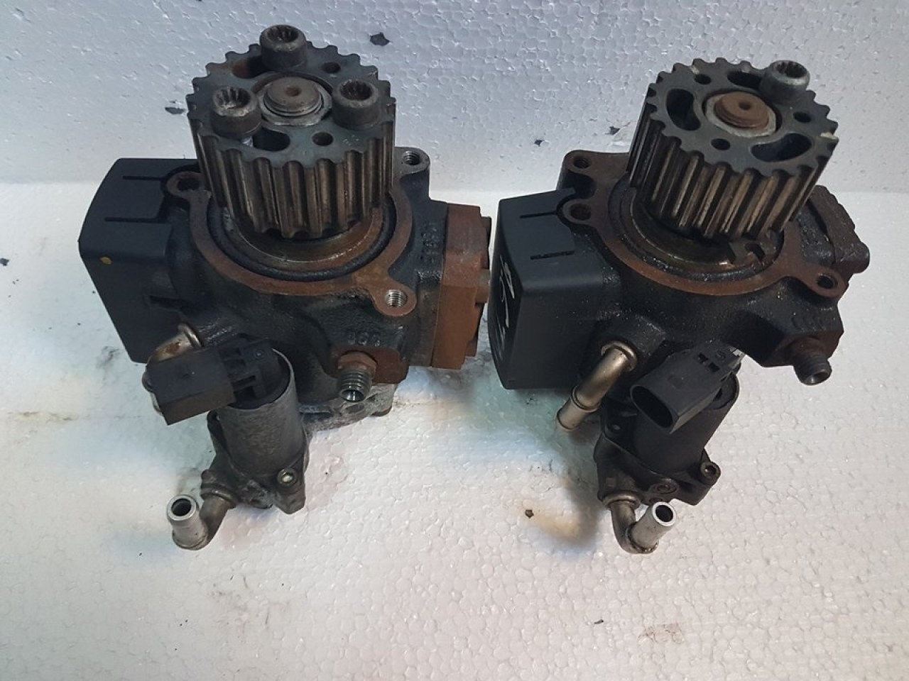 Pompa inalta presiune 03l130755e seat ibiza 1.6 tdi cayb 90 cai