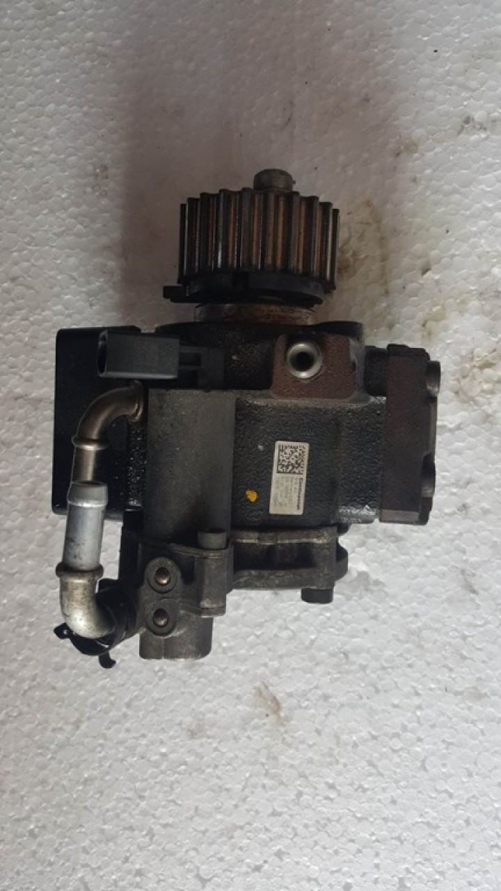 Pompa inalta presiune 03l130755e vw jetta IV 1.6 tdi cayc 105 cai