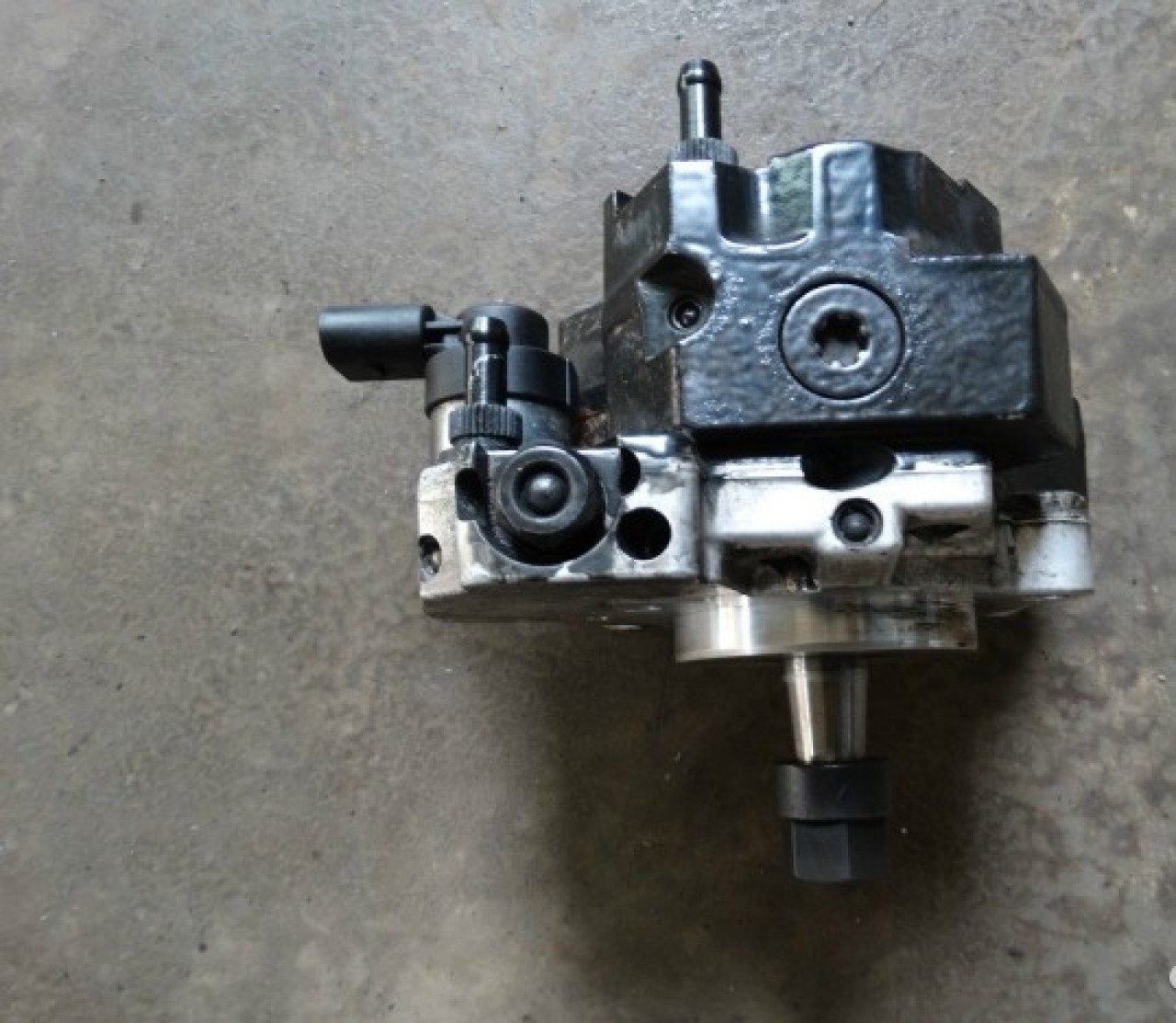 Pompa inalta presiune 0445010073 7788678 bmw e65 730d m57n306d2