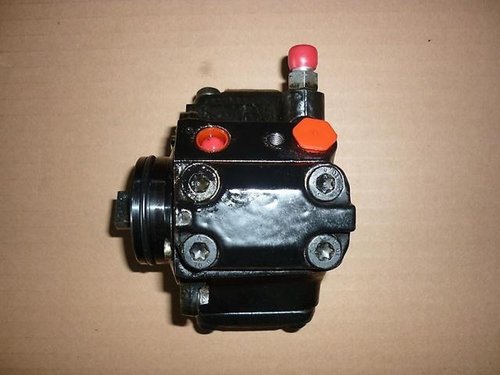Pompa inalta presiune 0445010143 A 646 070 04 01 mercedes benz E220 cdi(w211)