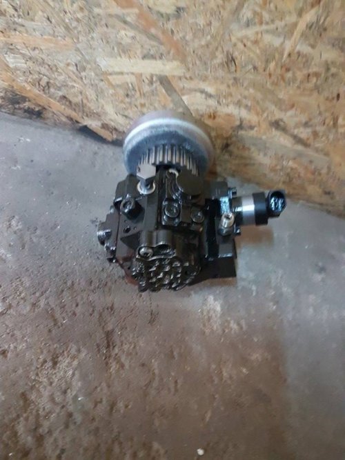 Pompa inalta presiune 059130755s audi a6 4f 3.0 tdi asb 233 cai