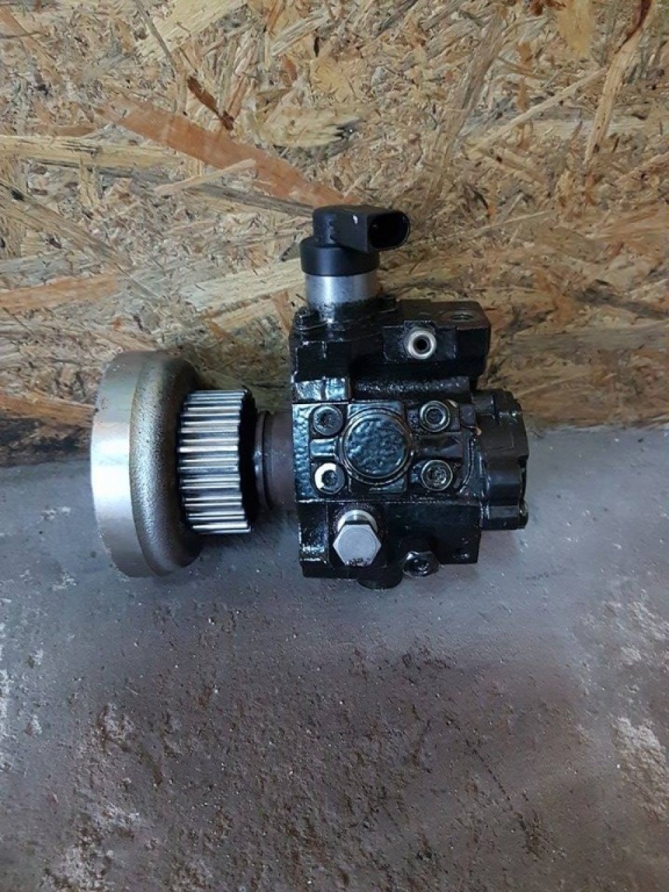 Pompa inalta presiune 059130755s audi a8 4e 3.0 tdi bng 211 cai