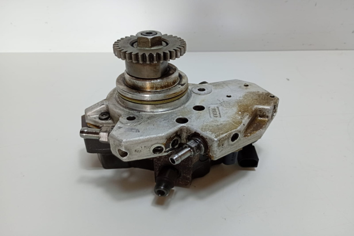 Pompa inalta presiune 3.0 cdi A6420700501 Mercedes-Benz Sprinter 2 906 [2006 - 2013]