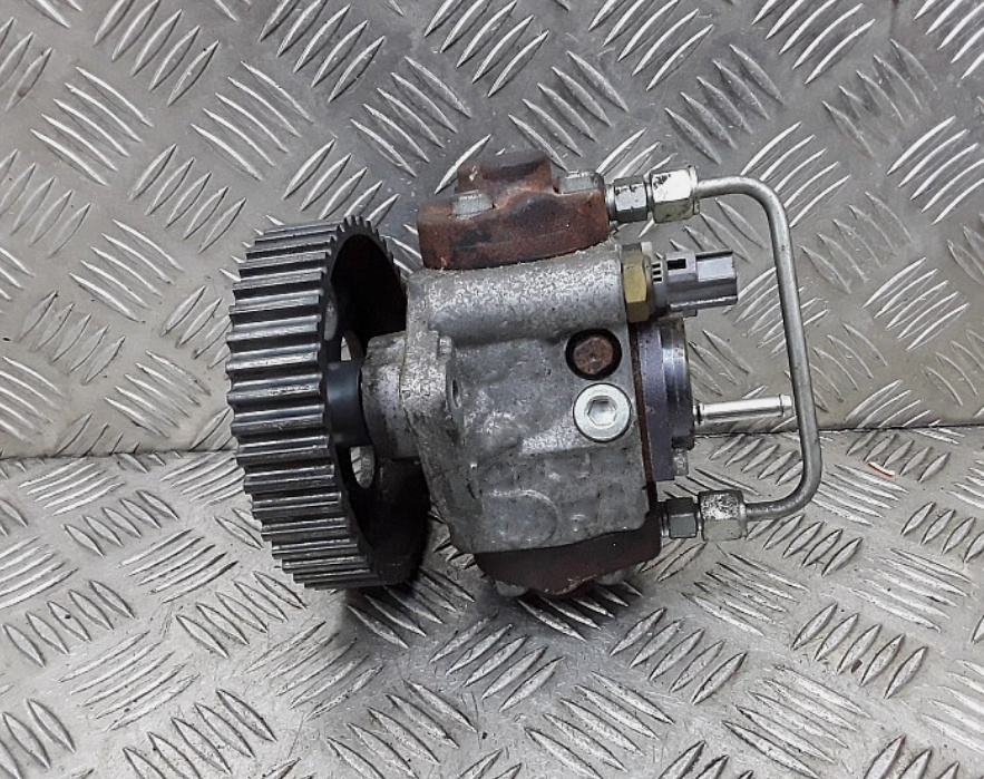 Pompa inalta presiune 55586501 Opel Zafira B 1.7 CDTI cod motor A17DTR