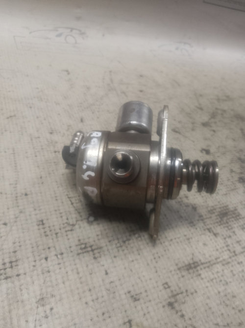 Pompa inalta presiune Audi A4 B9 1.4 Benzina 2016, 04E127025D