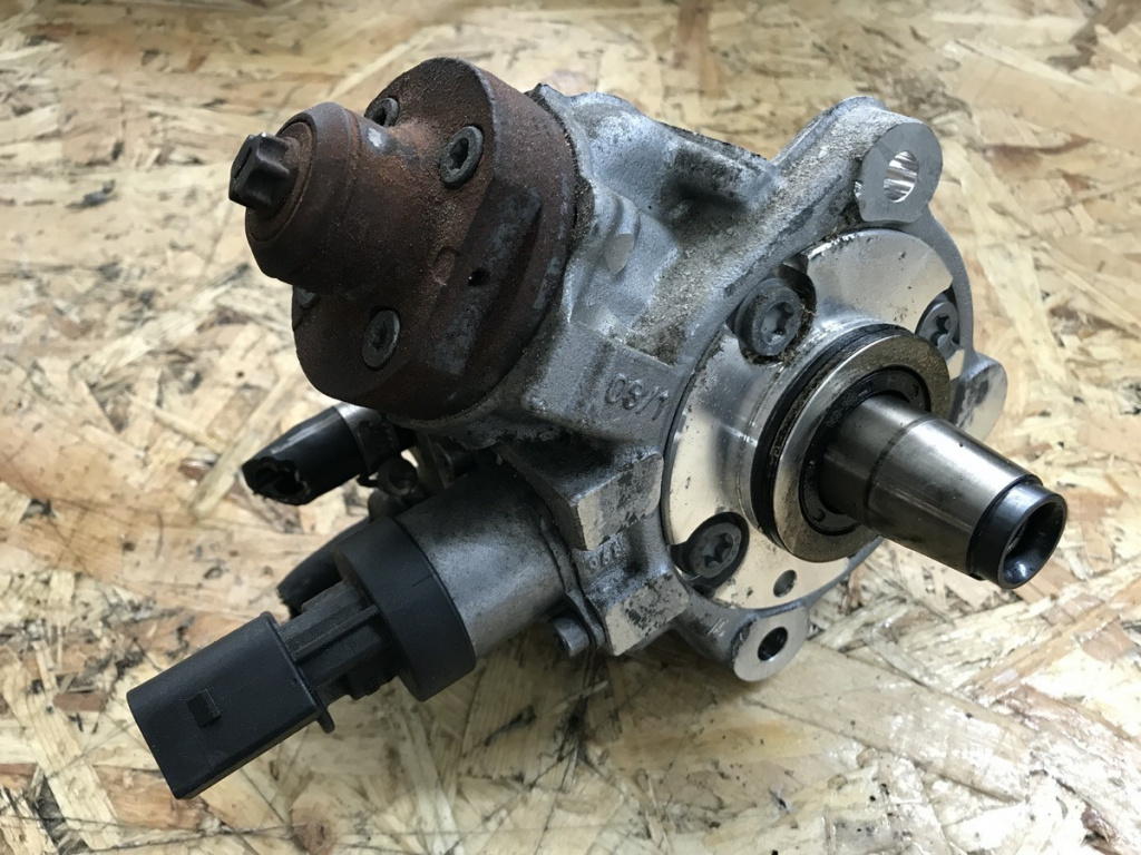 Pompa inalta presiune BMW Seria 1 E81 Automatic sedan 2011 (7797874)