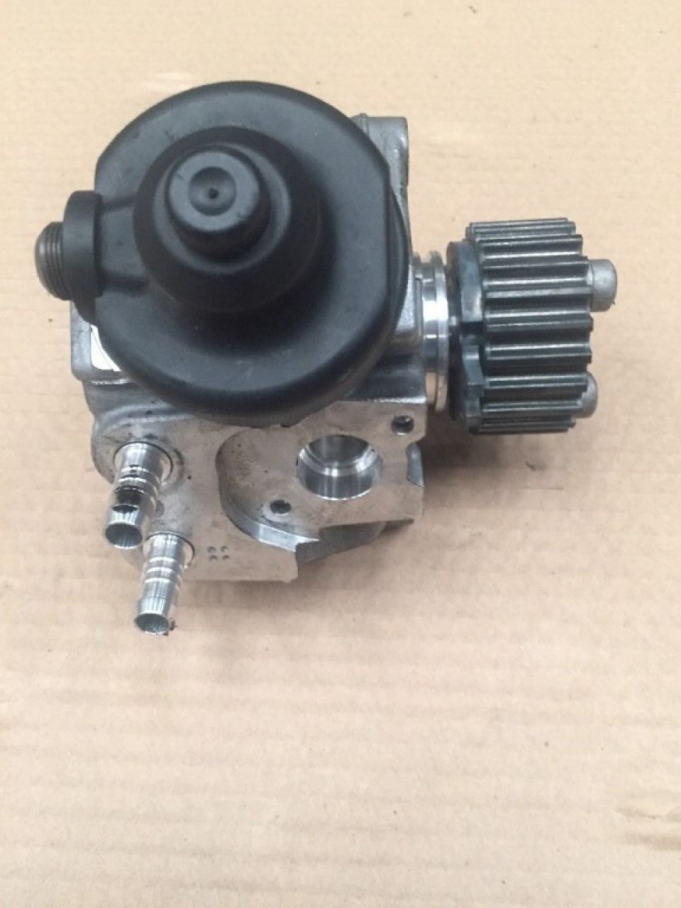 Pompa inalta presiune cod 03l130755ac vw golf 6 2.0 tdi cbab140 cai