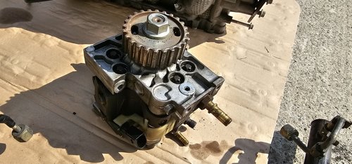 Pompa inalta presiune Jaguar XE / XF / S-Type 2.7 D 2008 2009 2010 2011 2012