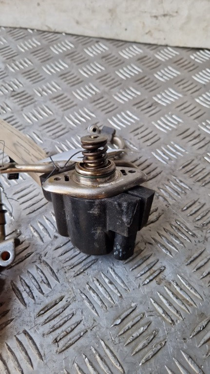 Pompa inalta presiune Nissan Qashqai 1.3 benzina 103 Kw / 140 Cp cod 166303162R