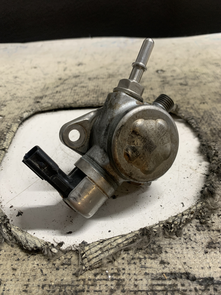 Pompa inalta presiune Renault Megane 4 1.2 Benzina 2016, 166301888R