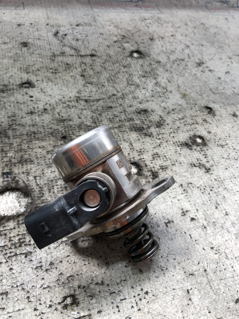 Pompa inalta presiune Seat Ateca 1.5 Benzina 2020, 05E127027D