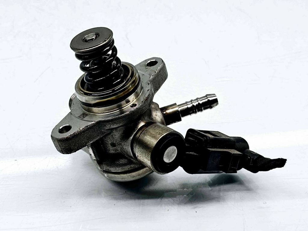 Pompa inalta presiune Skoda Fabia 3 Combi (NJ5) [Fabr 2014-2022] 04E127027N 1.3 Benz DKLD 70KW / 95CP 1.3 Benz DKLD 70KW / 95CP