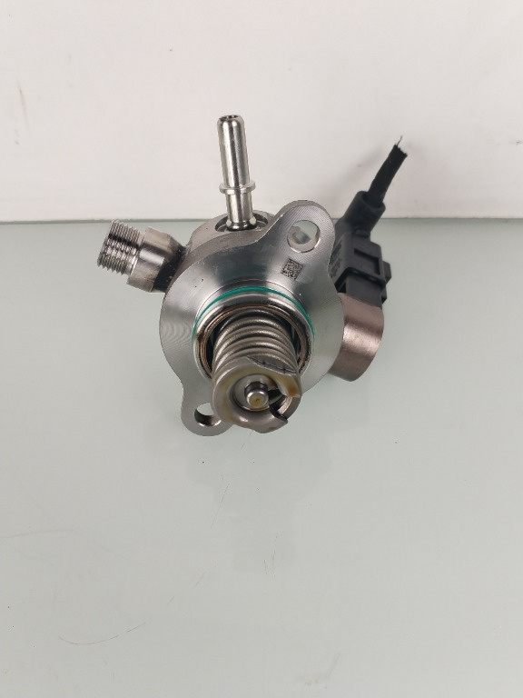 Pompa inalta presiune Volkswagen Golf 8 1.0TSI DUS 05E127027A