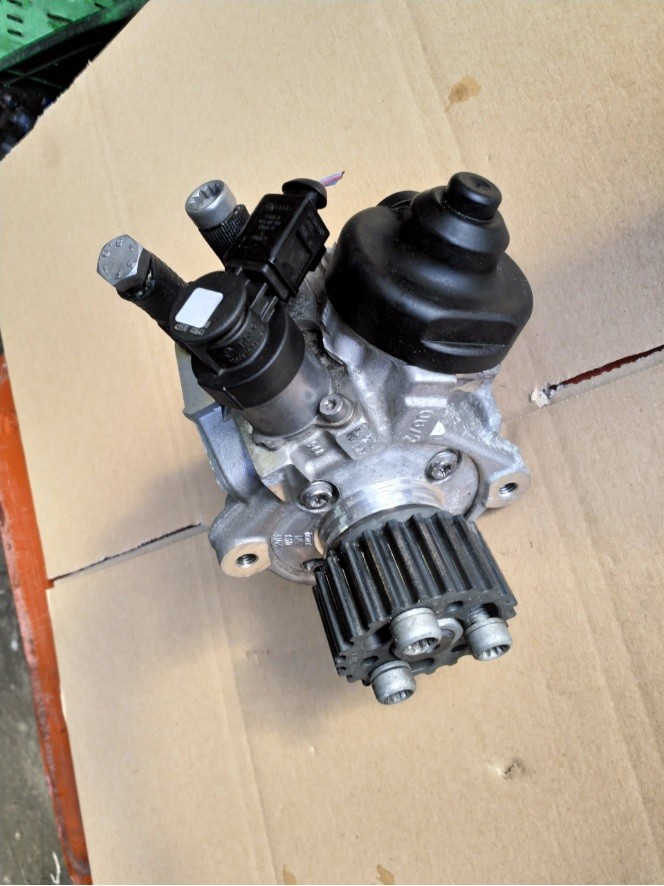 Pompa Inalta presiune Vw Passat B6 2.0 TDI CBAB CBBB 2009 2010