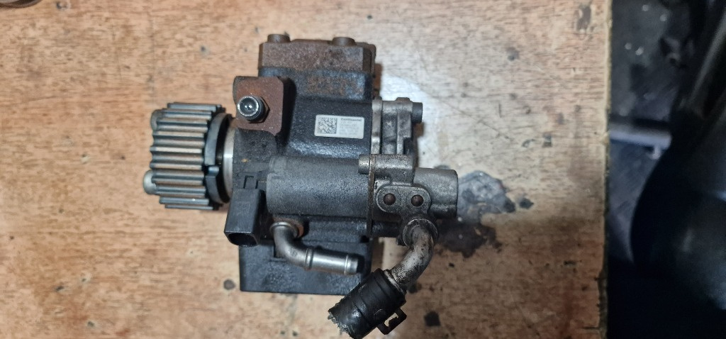 Pompa Inalta Skoda Vw Seat 1.6 tdi CAYC cod 03L130755AL