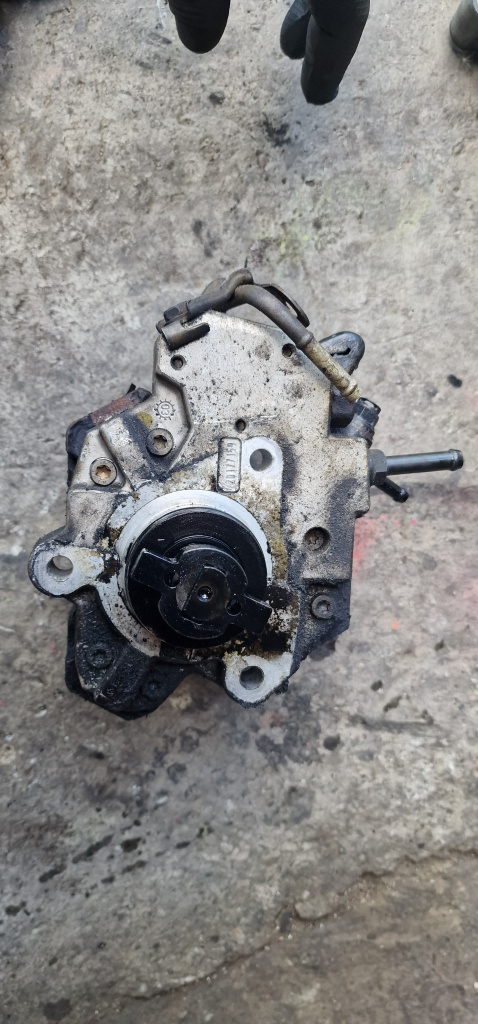 Pompa Inalta Toyota Yaris 1.4 D4D 75CP cod 22100-33011