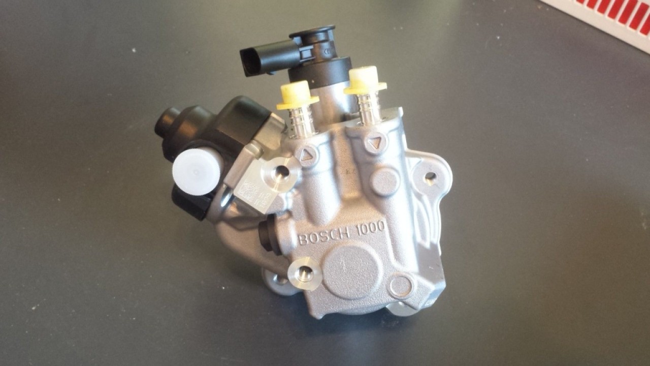 Pompa inalte cod 03l130755 audi a4 b8 2.0 tdi cahb 163 cai