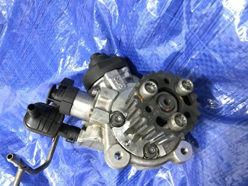 Pompa inalte cod 03l130755 audi a6 4f 2.0 tdi cagb 136 cai