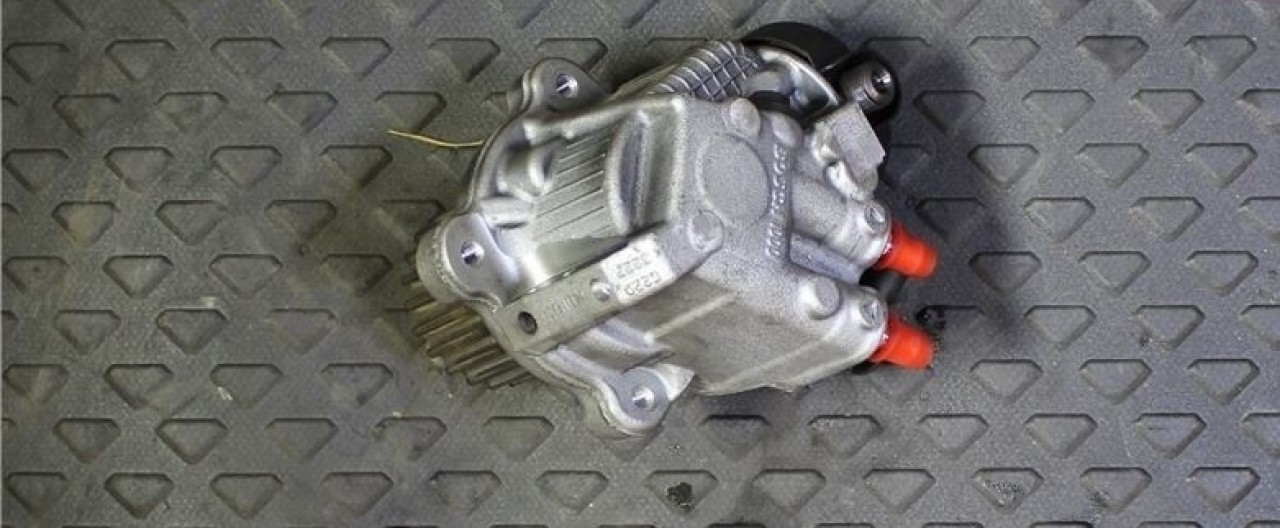 Pompa inalte cod 03l130755 vw jetta 2.0 tdi cbda 136 cai