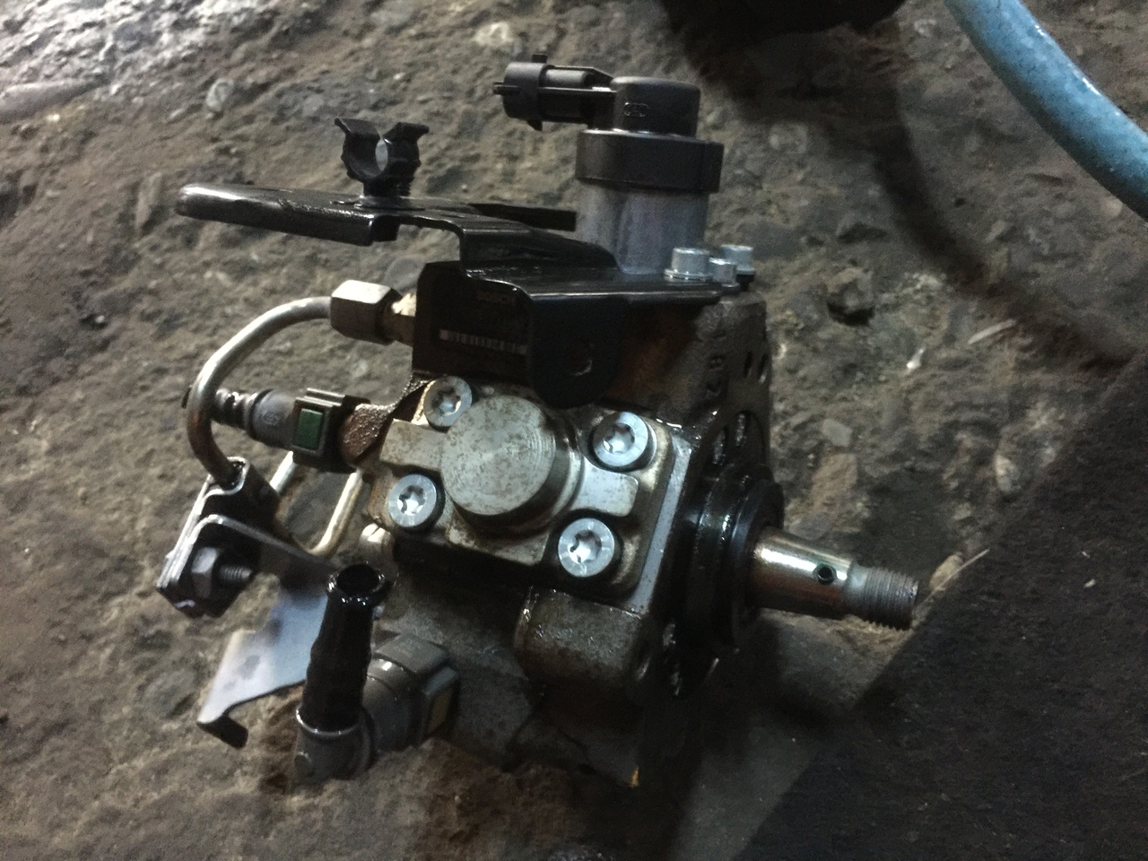 Pompa inalte Ford Focus 2 1.6 TDCI 2005 2006 2007 2008