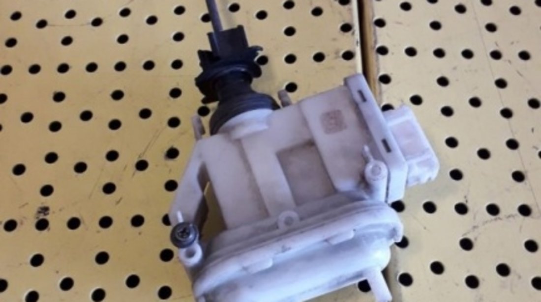 Pompa Inchidere Centralizata Vacuum Volkswagen Passat B4 357862153H