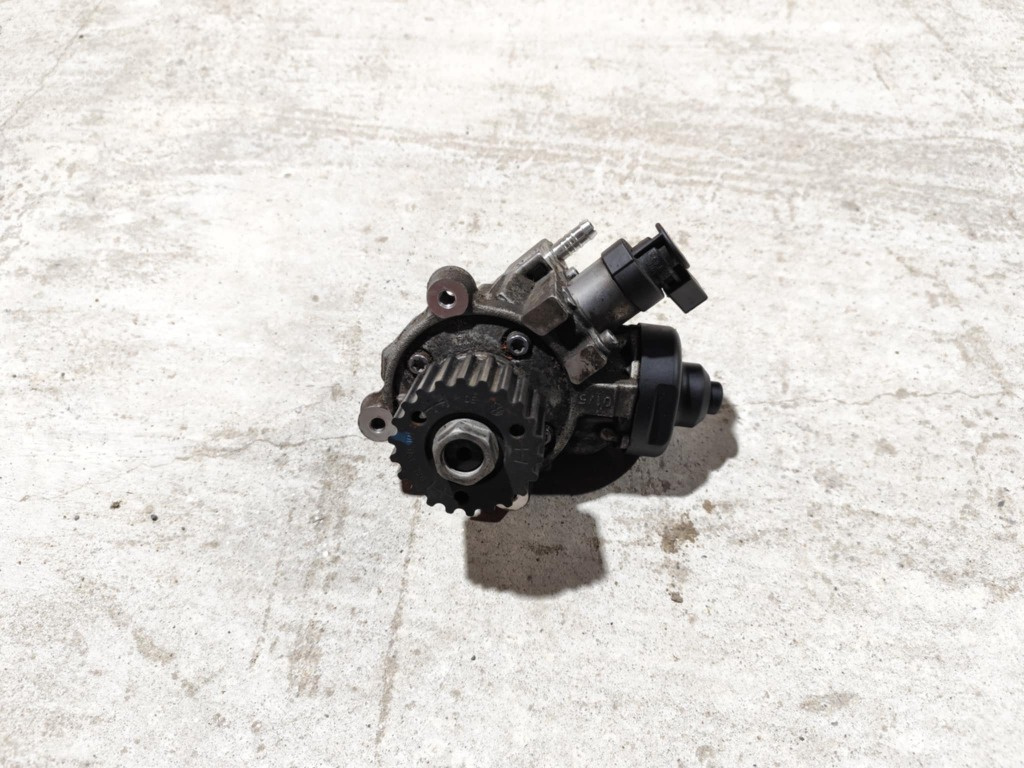 Pompa injectie 04L130755D Skoda Rapid 1.6 TDI an fab. 2015 - 2019