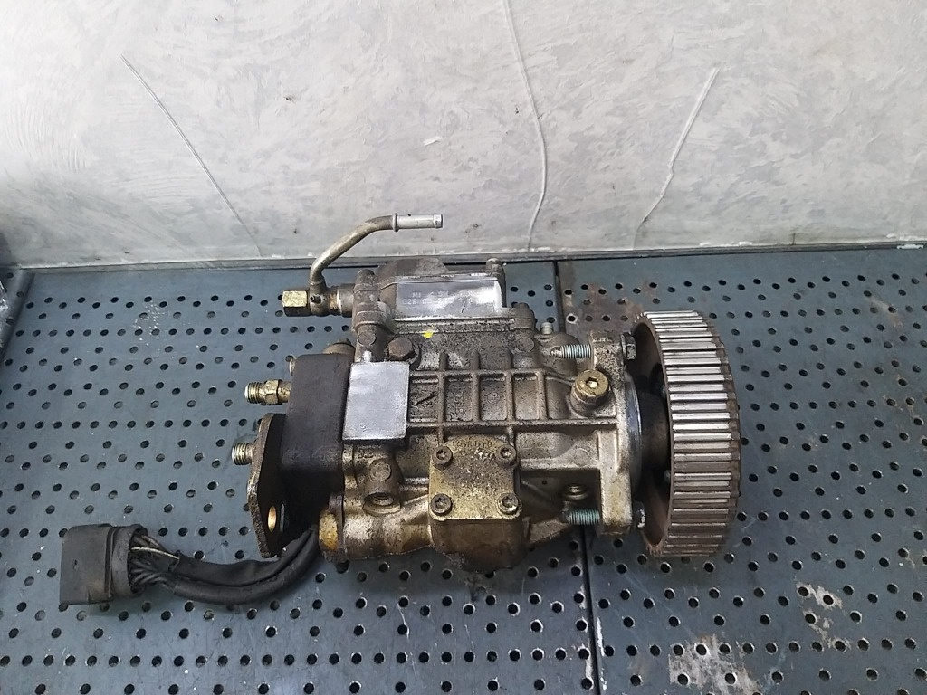 Pompa injectie 1.9 tdi vw golf 4 0280525511b 2464463336 038130111b