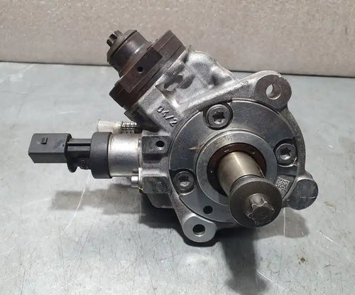 Pompa injectie 7797874-02 BMW Seria 3 (E90) 2.0 D cod motor N47D20A an fab. 2007 - 2010
