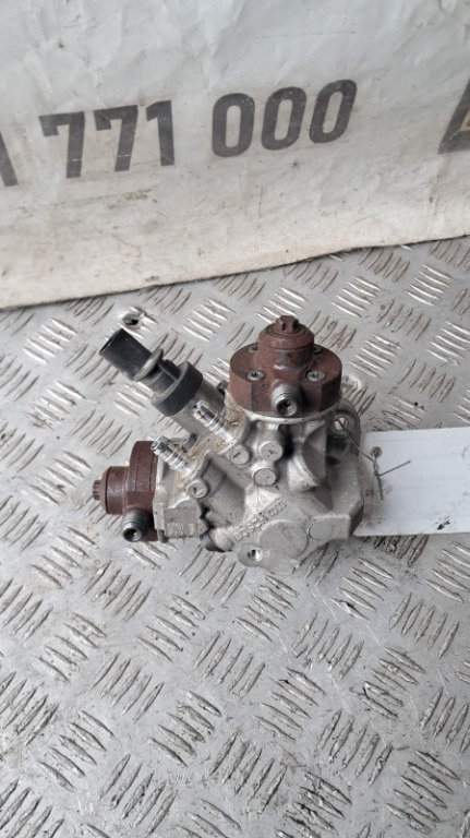 Pompa injectie BMW Seria 5 F10 an 2012 3.0 D N57D30A cod 0445010617 / 7800123-10