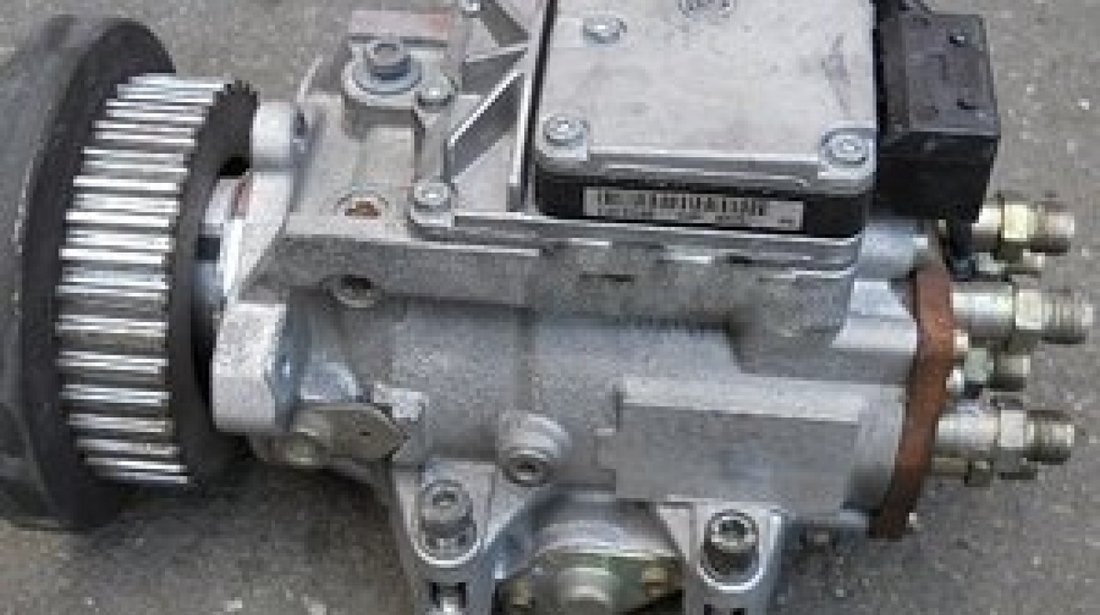 Pompa injectie COD 059130106L audi a4 2 5 tdi 180 cai AKE