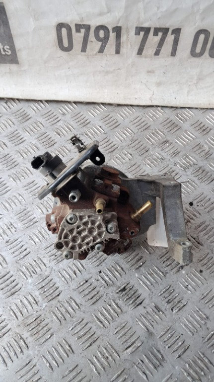 Pompa injectie Ford Focus 1.6 TDCI an 2010 cod 0445010102 / 9683703780