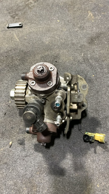 Pompa injectie Jaguar XF Range Rover motor 306dt e 5 cod:9X2Q9B395CA