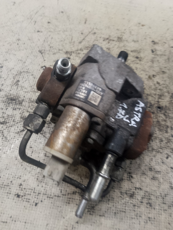 Pompa injectie Opel Astra J 1.7 Motorina 2011, 55586499